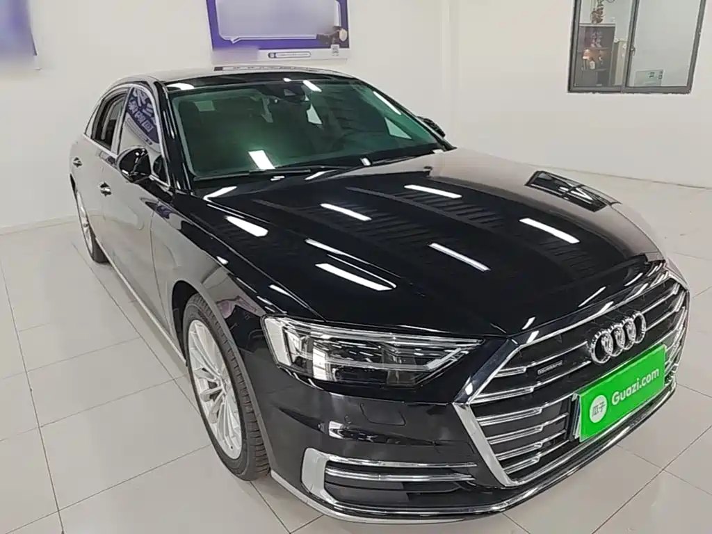 Audi A8 — фото 4