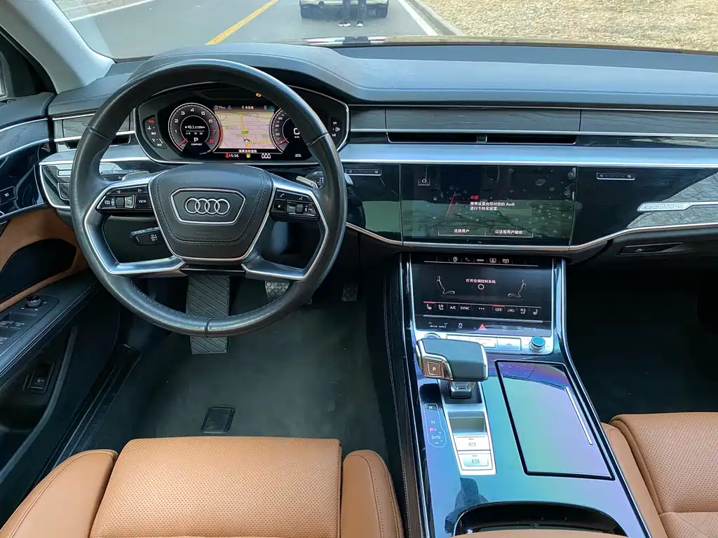 Audi A8 — фото 14