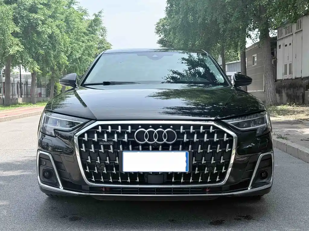 Audi A8 — фото 3