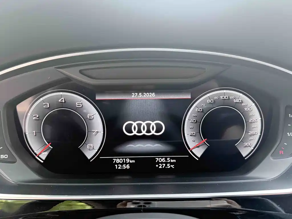 Audi A8 — фото 21