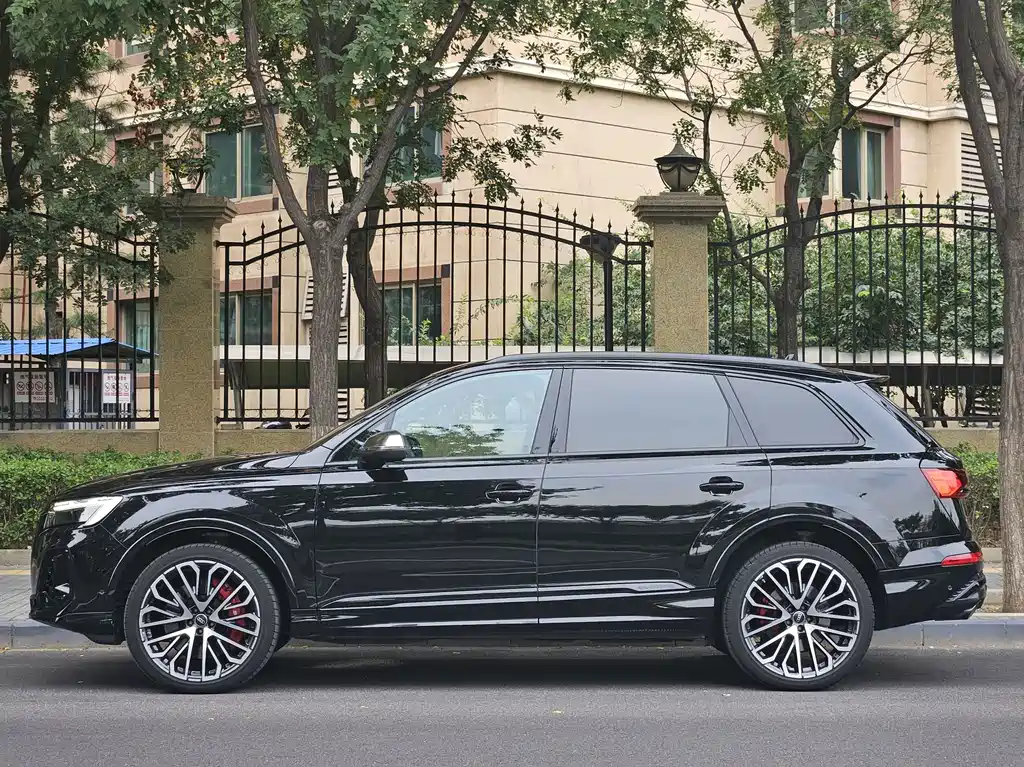 Audi SQ7 — фото 2