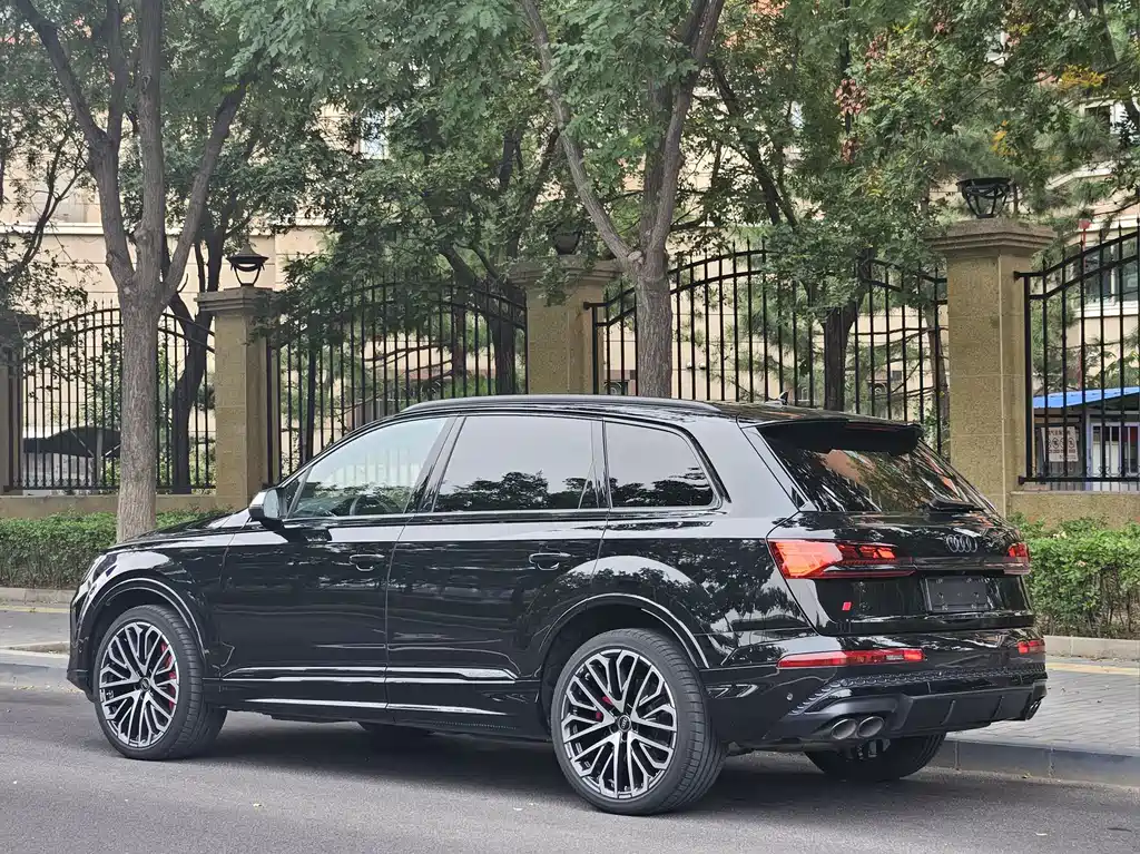 Audi SQ7 — фото 3