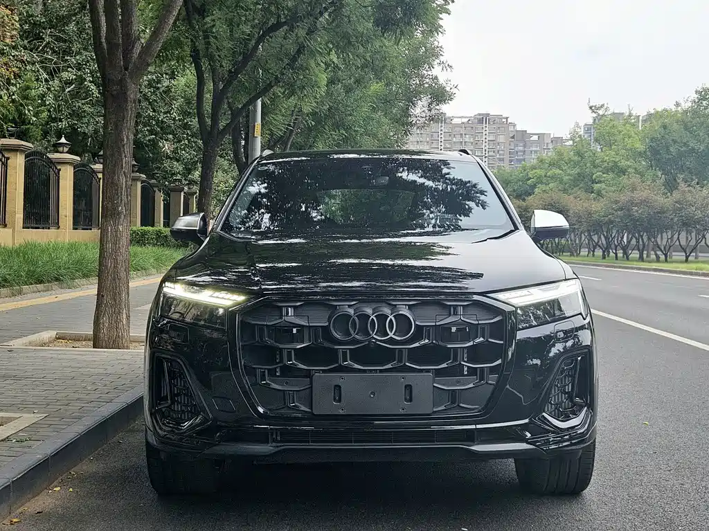 Audi SQ7 — фото 4
