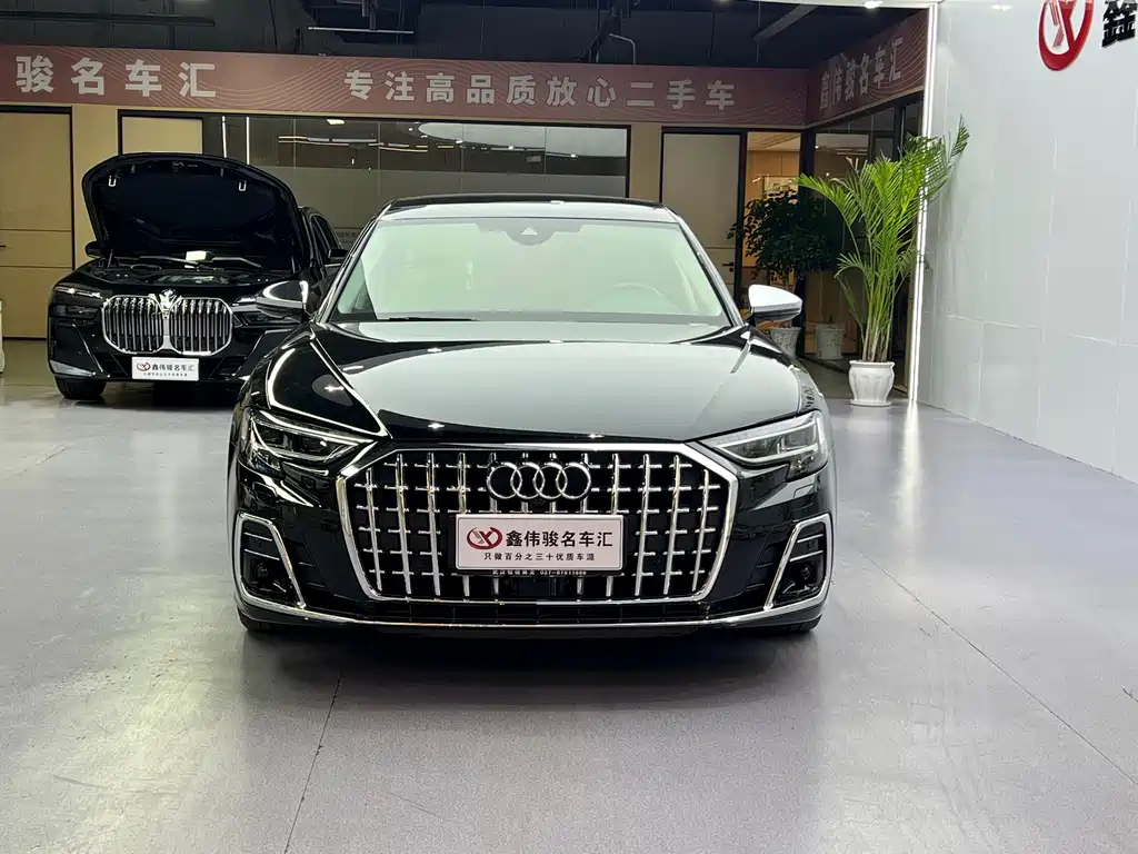 Audi A8 — фото 3