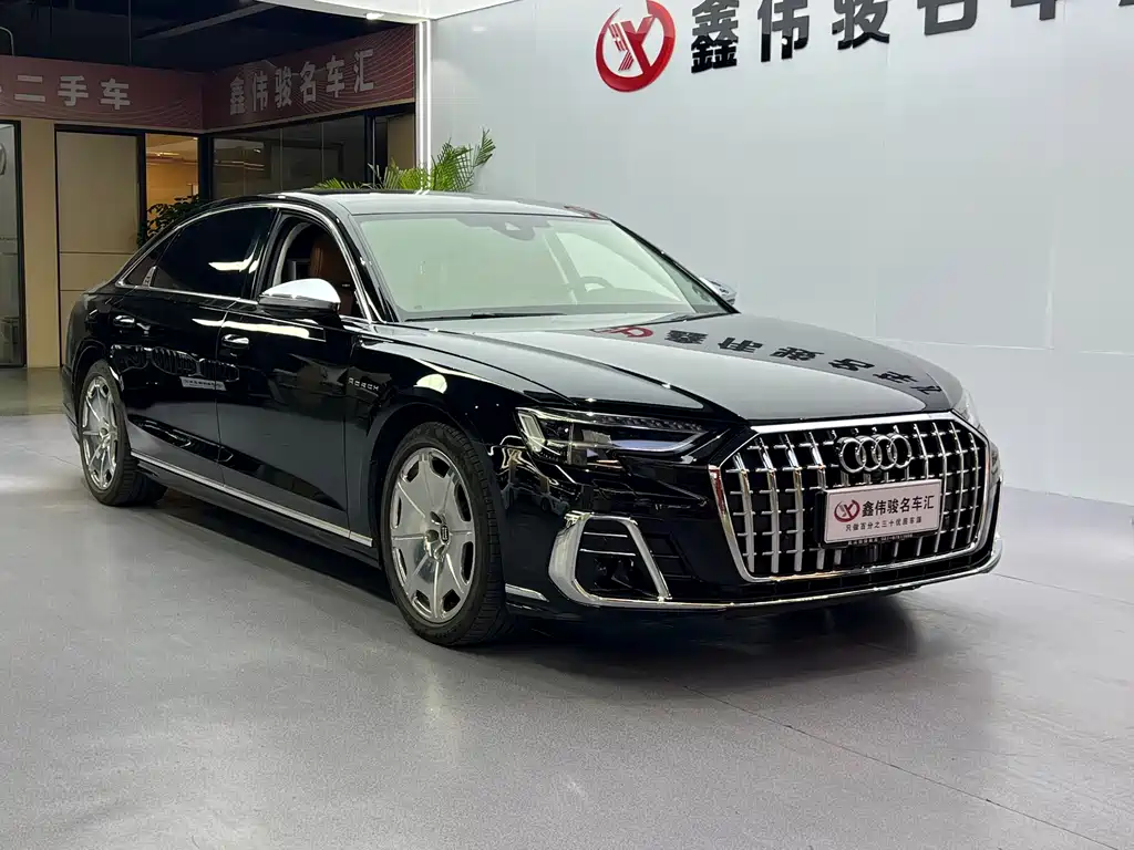 Audi A8 — фото 4