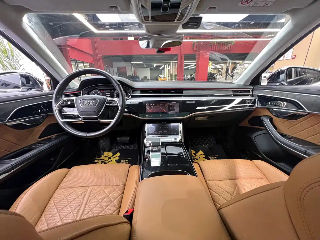 Audi A8 — фото 10