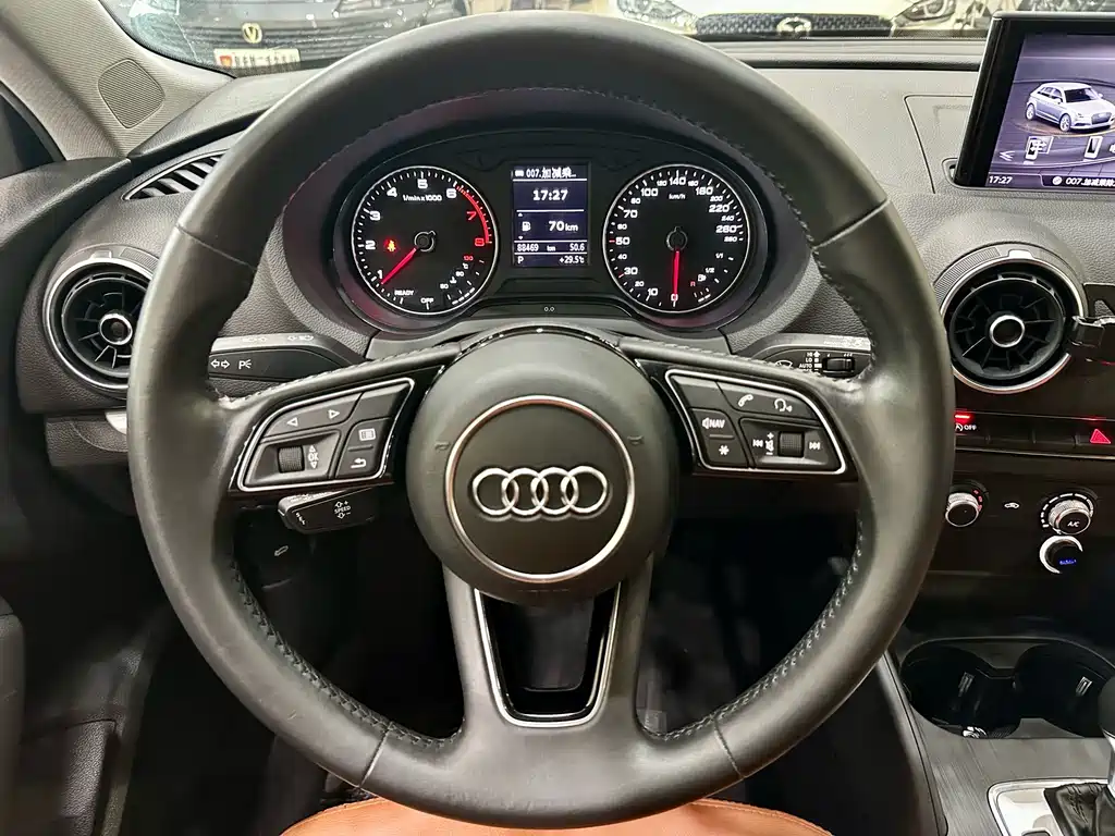 Audi A3 — фото 13