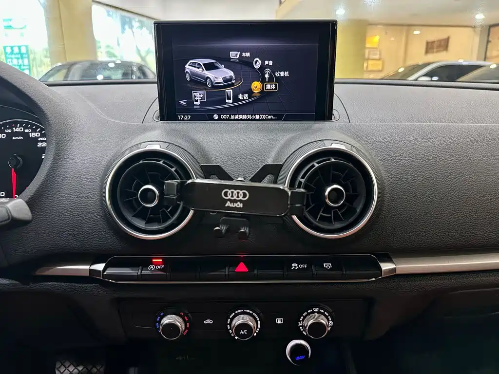 Audi A3 — фото 14