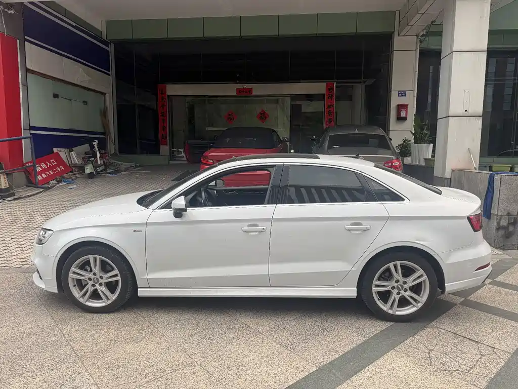 Audi A3 — фото 3