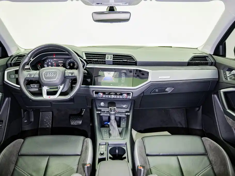 Audi Q3 Sportback — фото 10