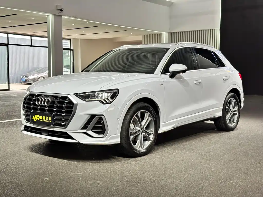Audi Q3 — фото 4