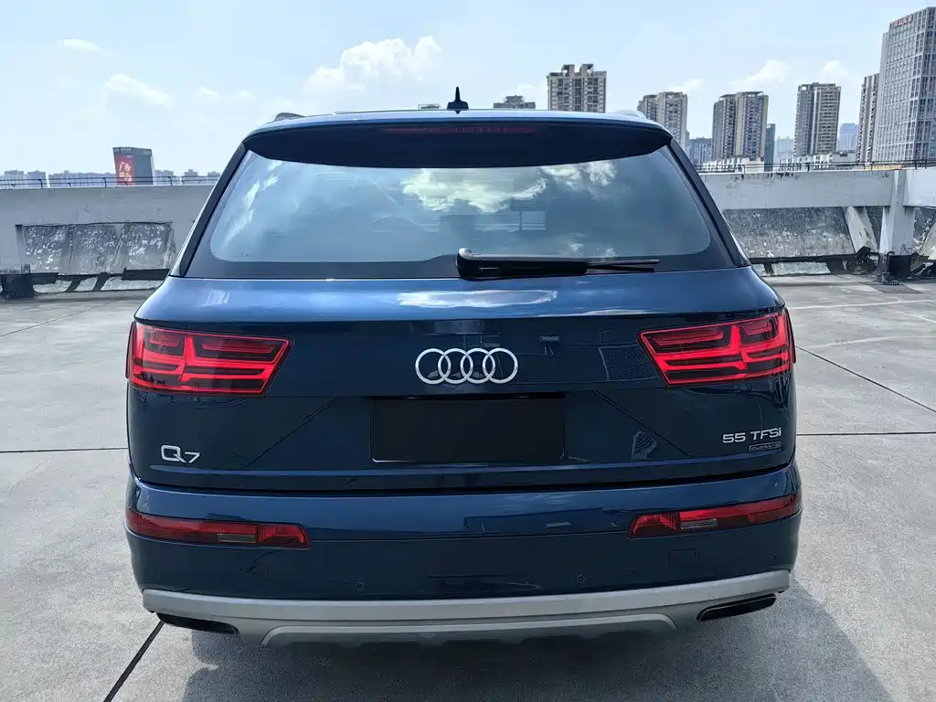 Audi Q7 — фото 5
