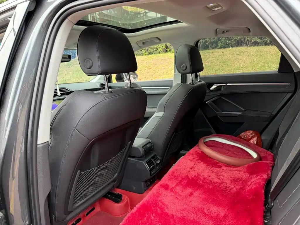 Audi Q3 Sportback — фото 11