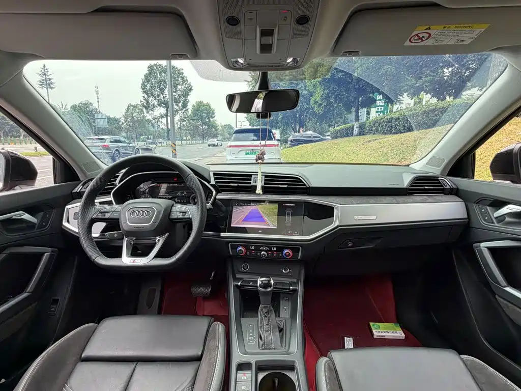 Audi Q3 Sportback — фото 13