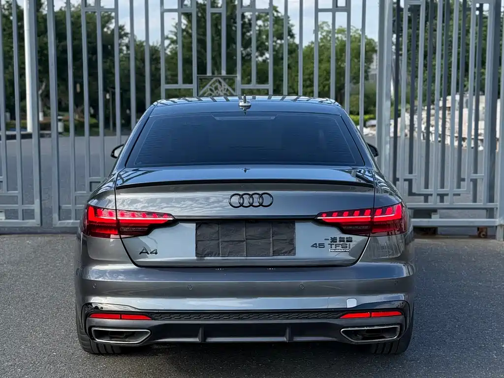 Audi A4L — фото 10