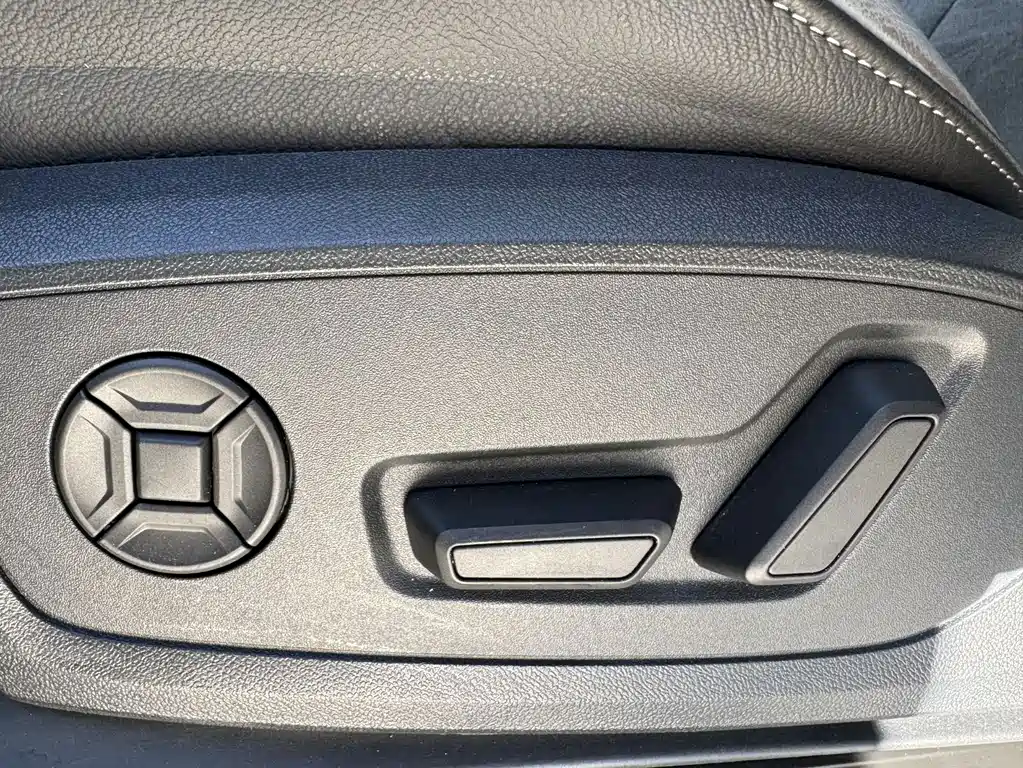 Audi Q3 — фото 17