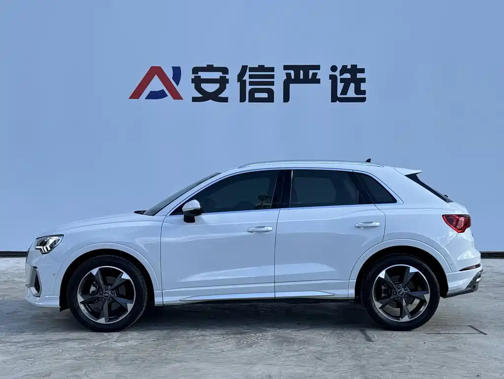 Audi Q3 — фото 9