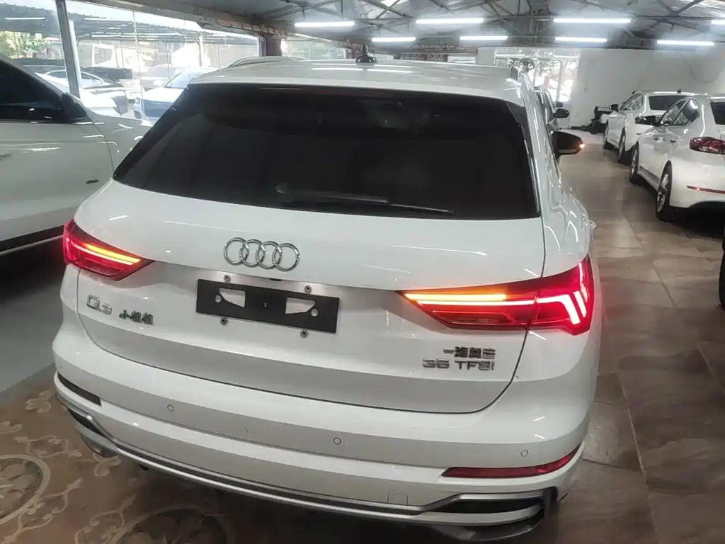 Audi Q3 — фото 6