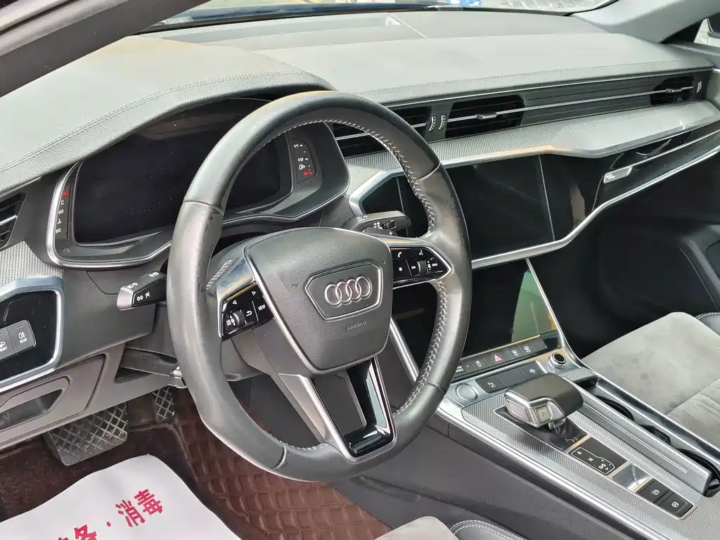 Audi A6L — фото 11