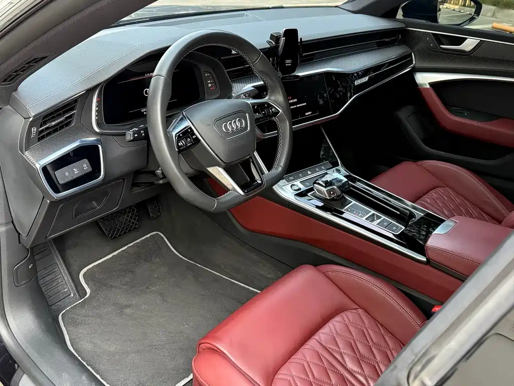 Audi A7L — фото 5