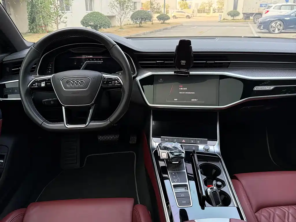 Audi A7L — фото 7