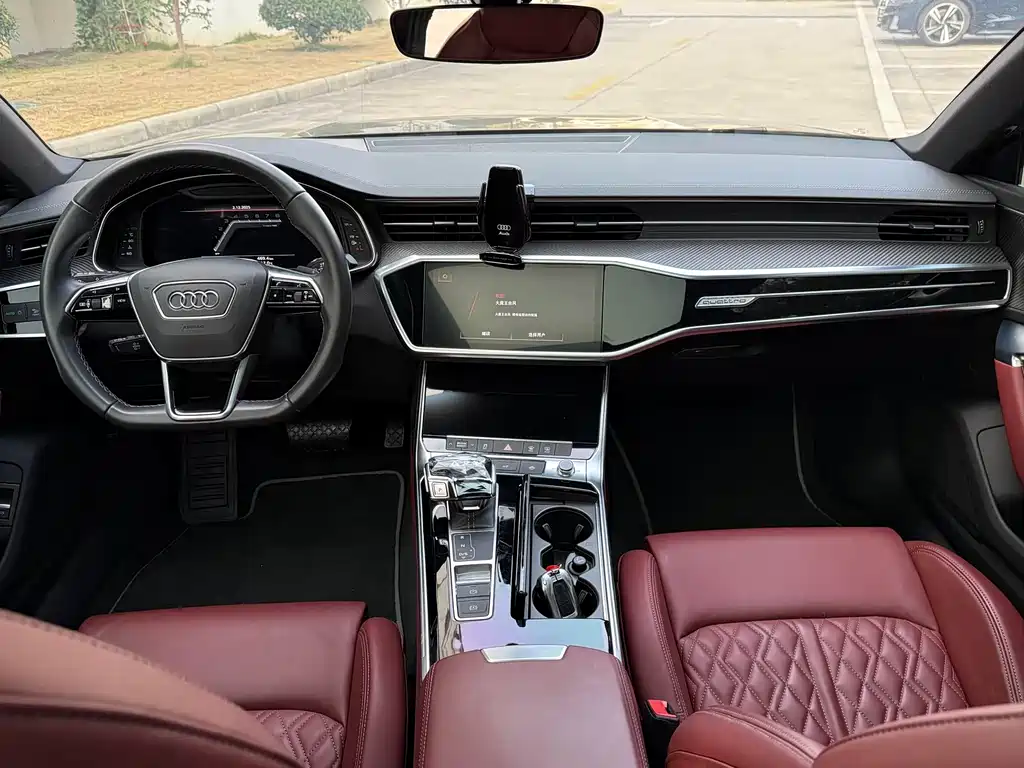 Audi A7L — фото 8