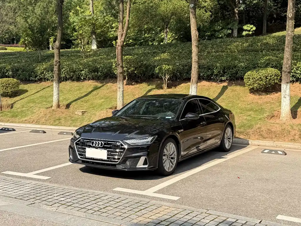 Audi A7L — фото 2