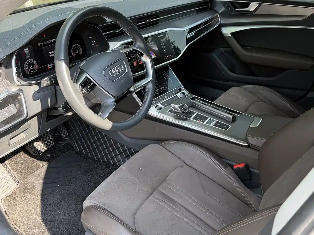 Audi A7L — фото 6