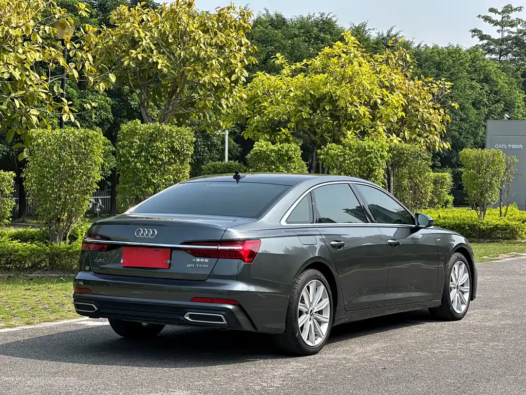 Audi A6L — фото 6