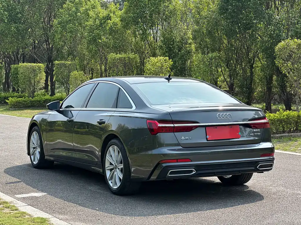 Audi A6L — фото 7