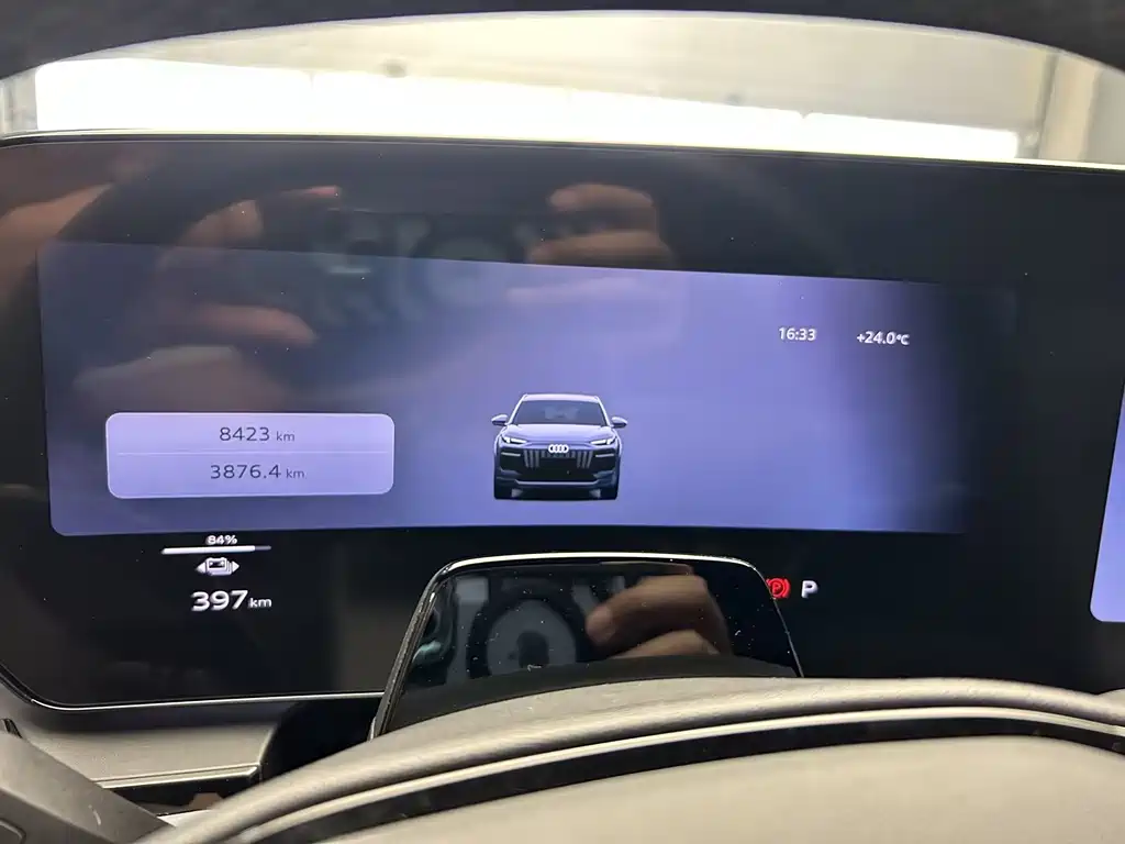 Audi Q6L e-tron — фото 9