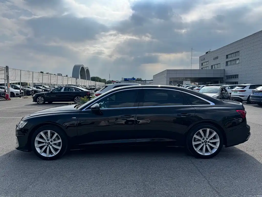 Audi A6L — фото 4