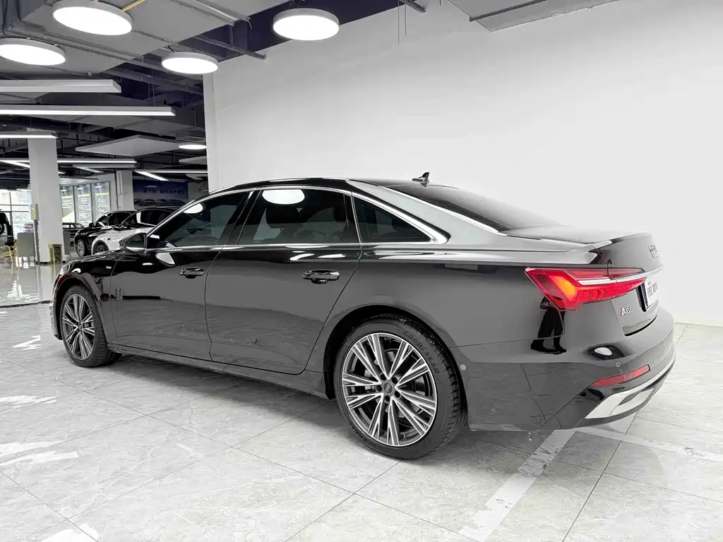 Audi A6L — фото 4