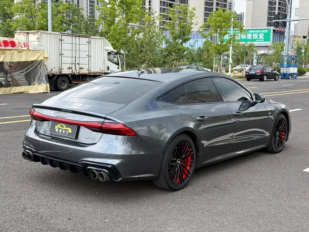 Audi A7 — фото 5