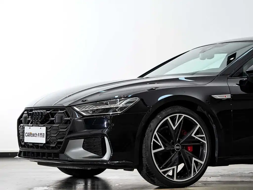 Audi A7L — фото 5