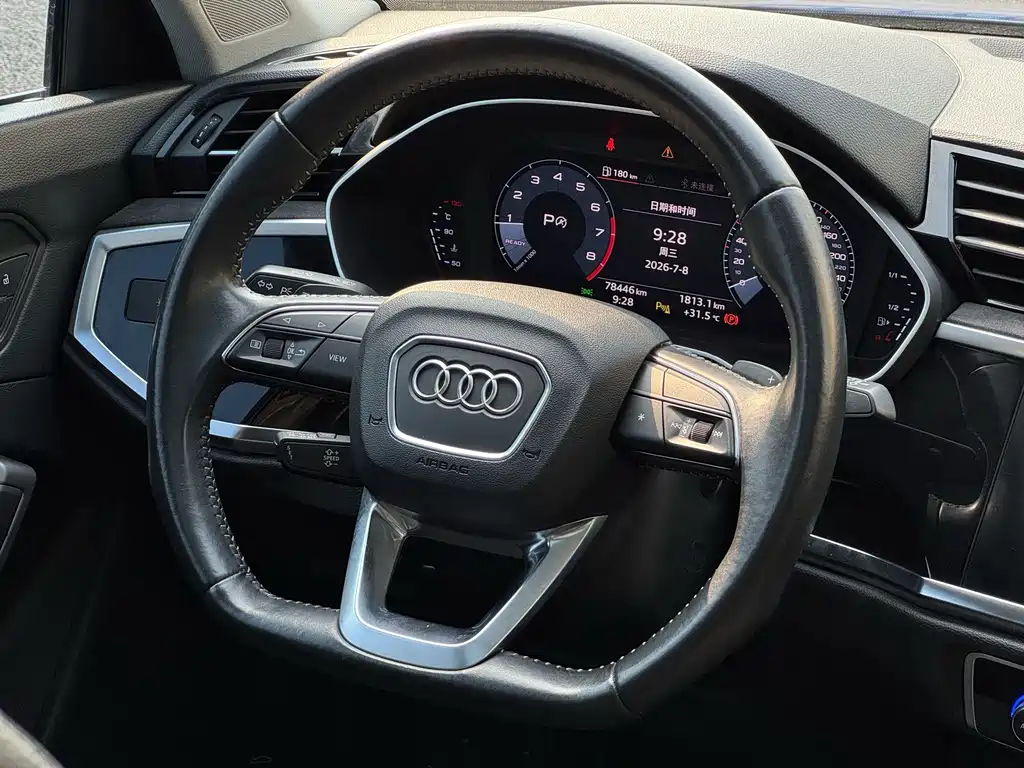 Audi Q3 — фото 9