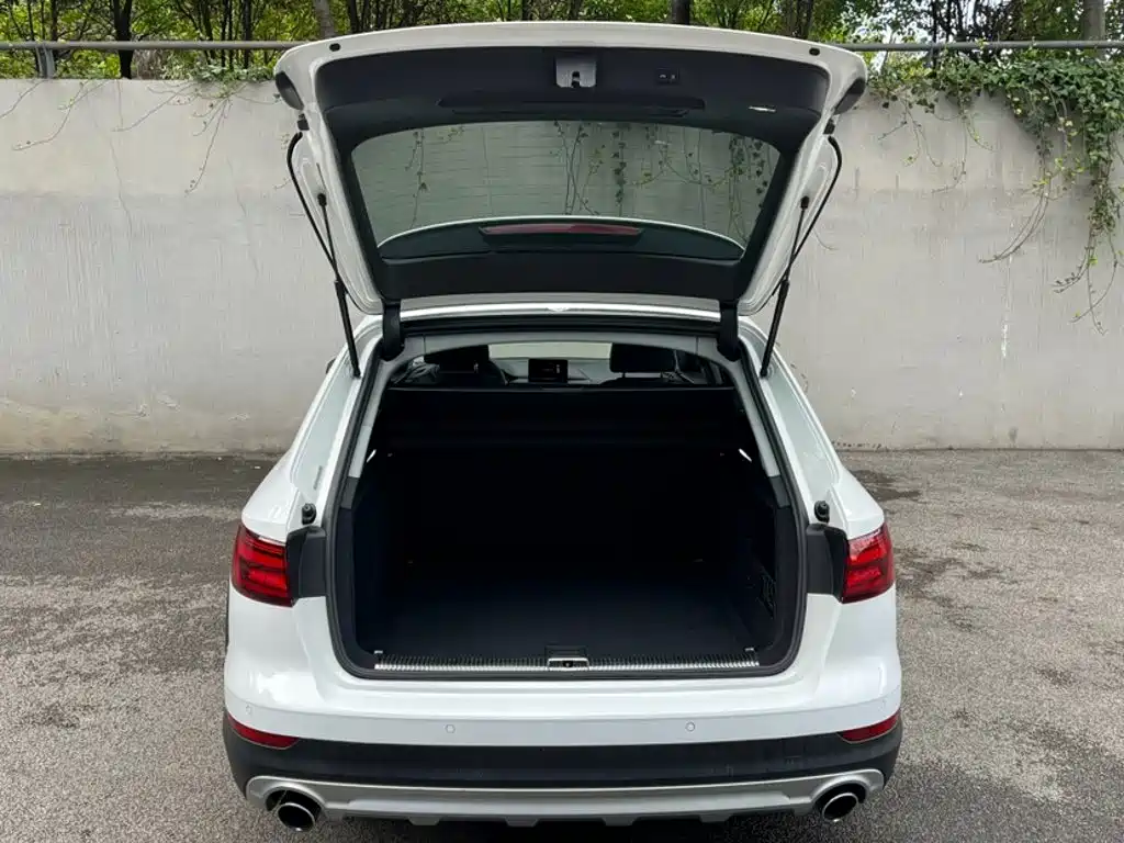 Audi A4 (Import) — фото 9