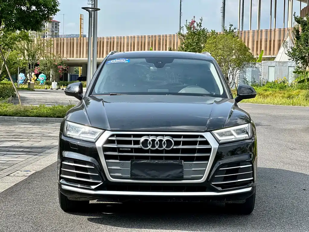 Audi Q5L — фото 2