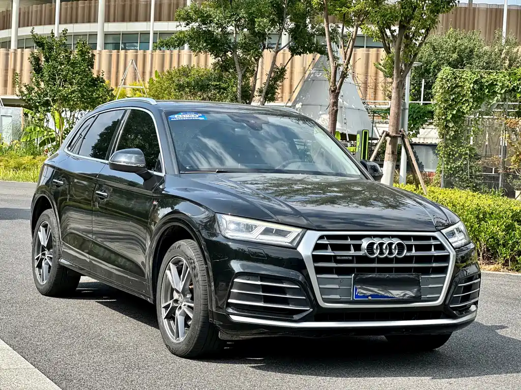 Audi Q5L — фото 3