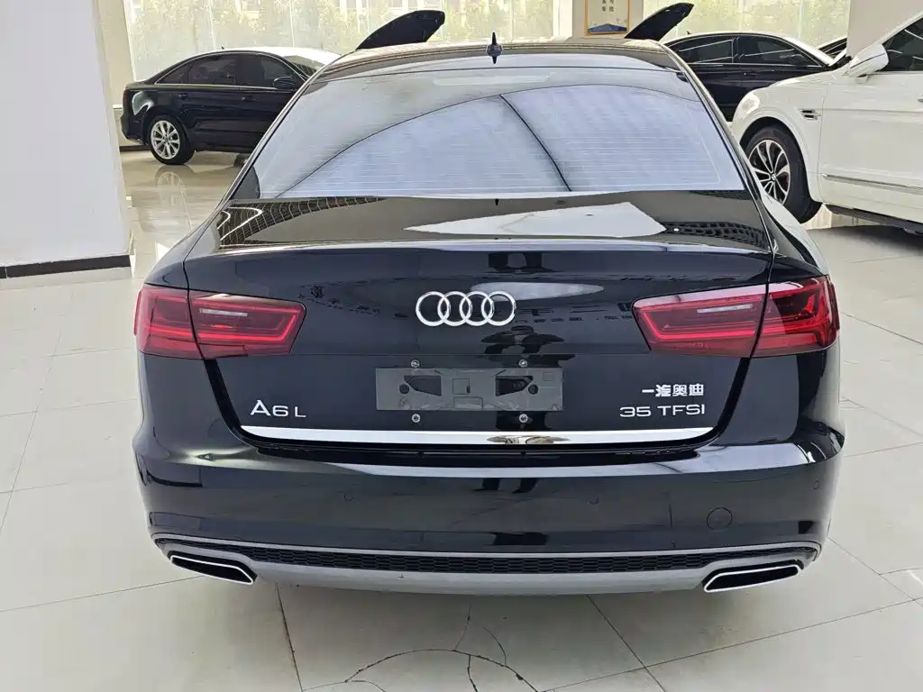 Audi A6L — фото 10