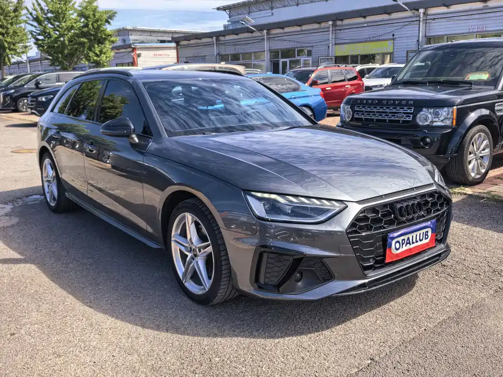 Audi A4 (Import) — фото 3