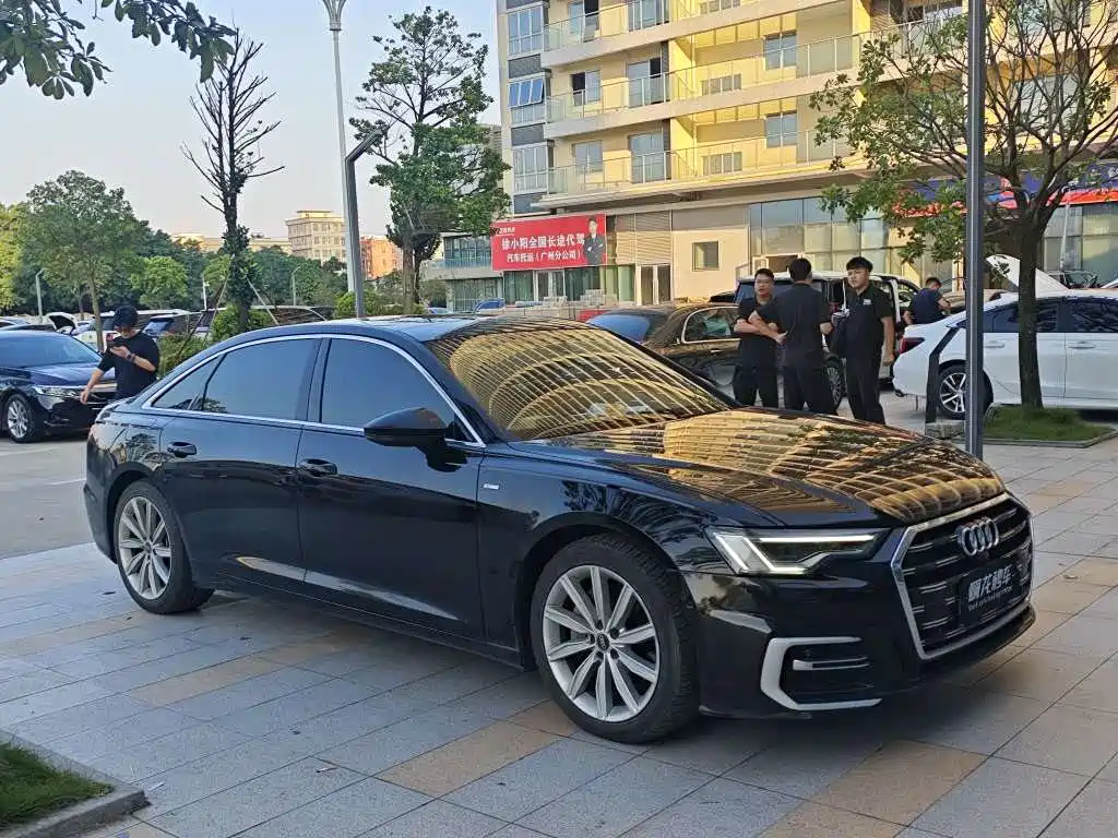 Audi A6L — фото 2
