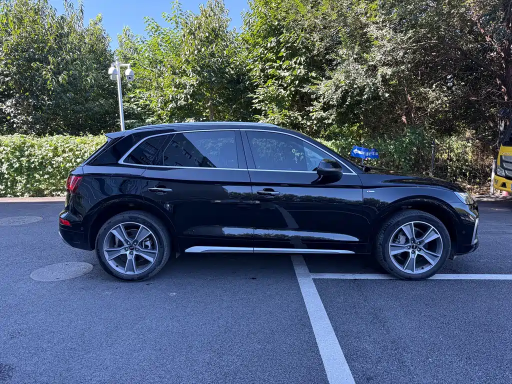 Audi Q5L — фото 3