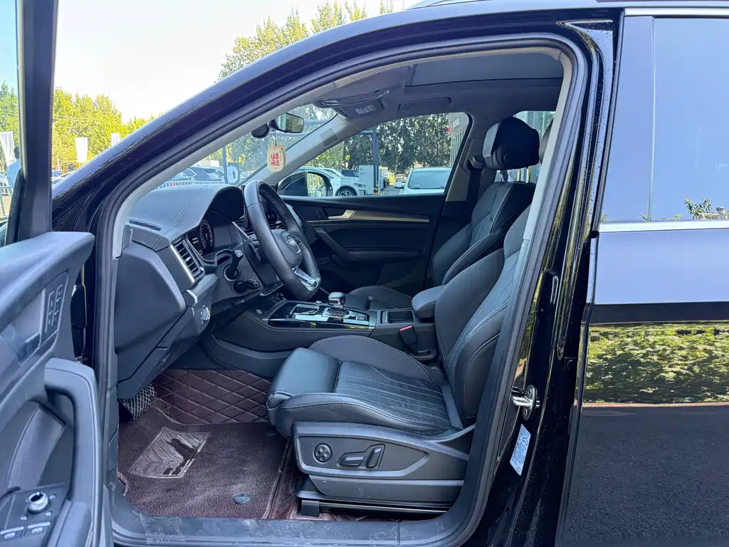 Audi Q5L — фото 4