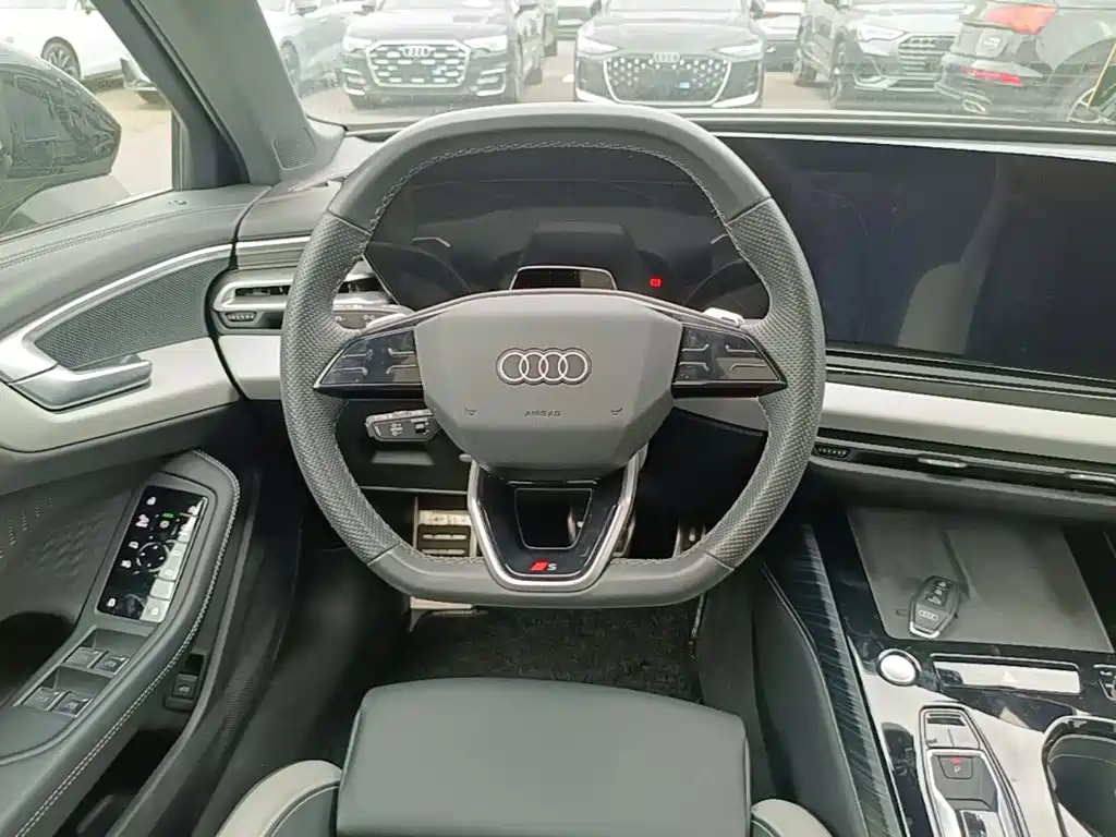 Audi A5L — фото 11