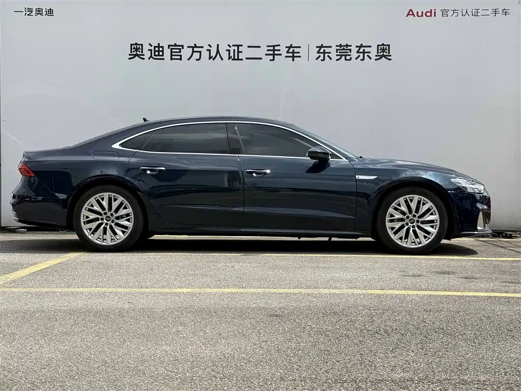 Audi A7L — фото 3