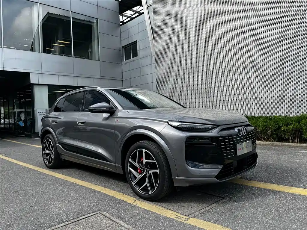 Audi Q6L e-tron — фото 3