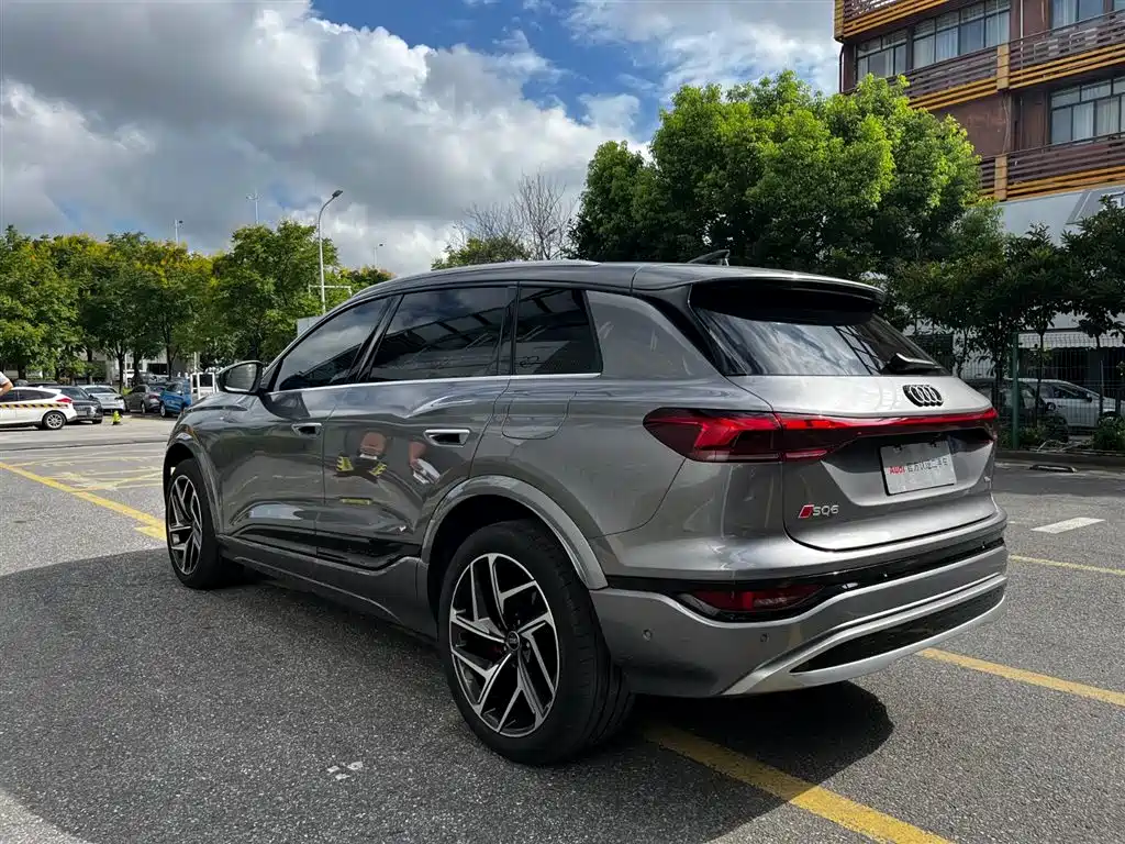 Audi Q6L e-tron — фото 7