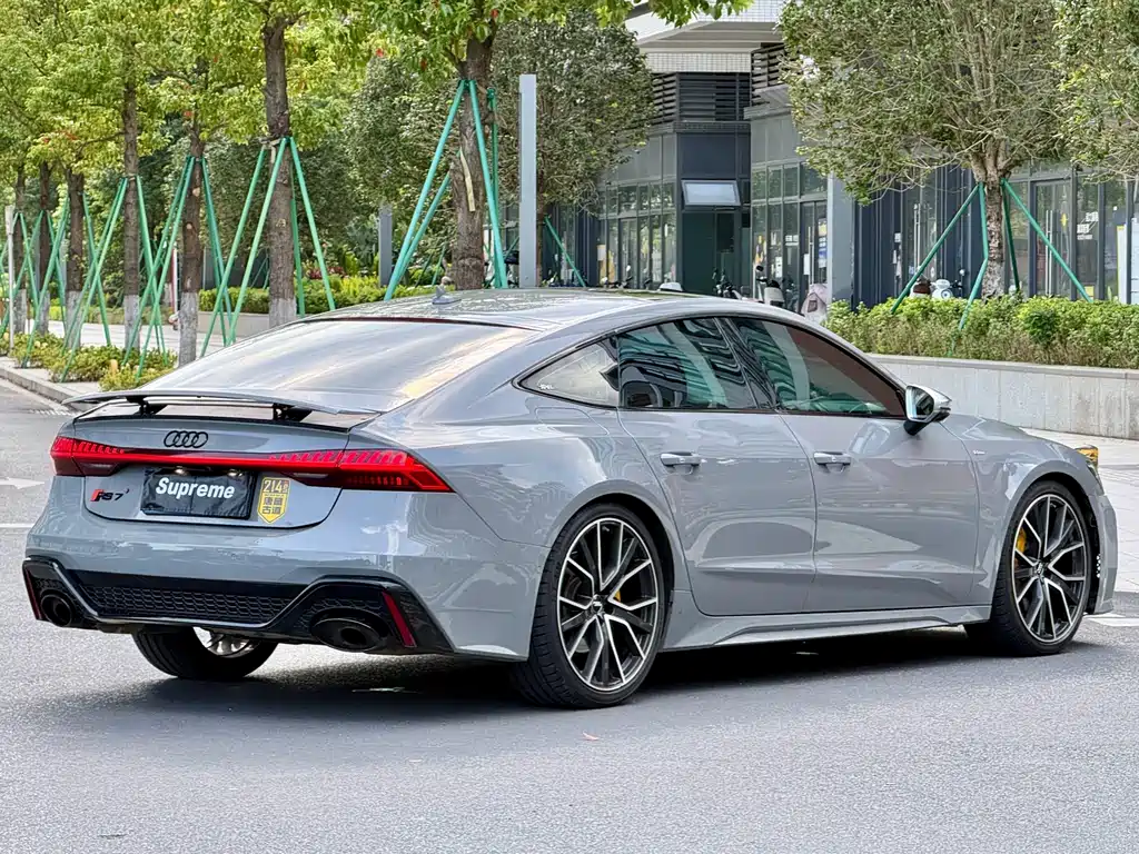 Audi A7 — фото 10