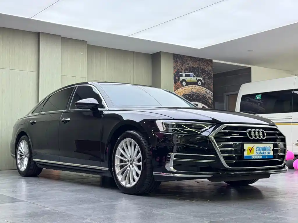 Audi A8 — фото 3